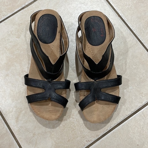 Modzori Reversible Leather Alexa Slide Pearl Gold/ Black Size 10 - Picture 2 of 11